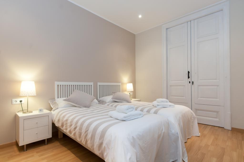 Pelayo Deluxe Apartments Барселона Номер фото