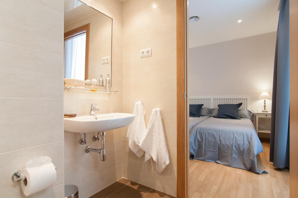Pelayo Deluxe Apartments Барселона Номер фото