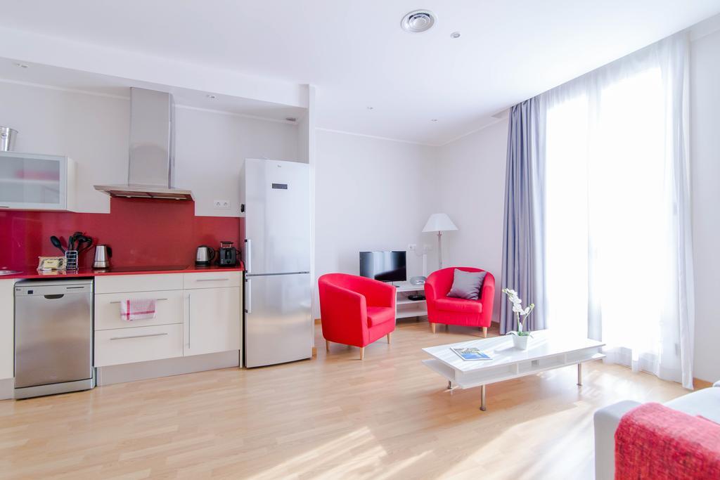 Pelayo Deluxe Apartments Барселона Экстерьер фото