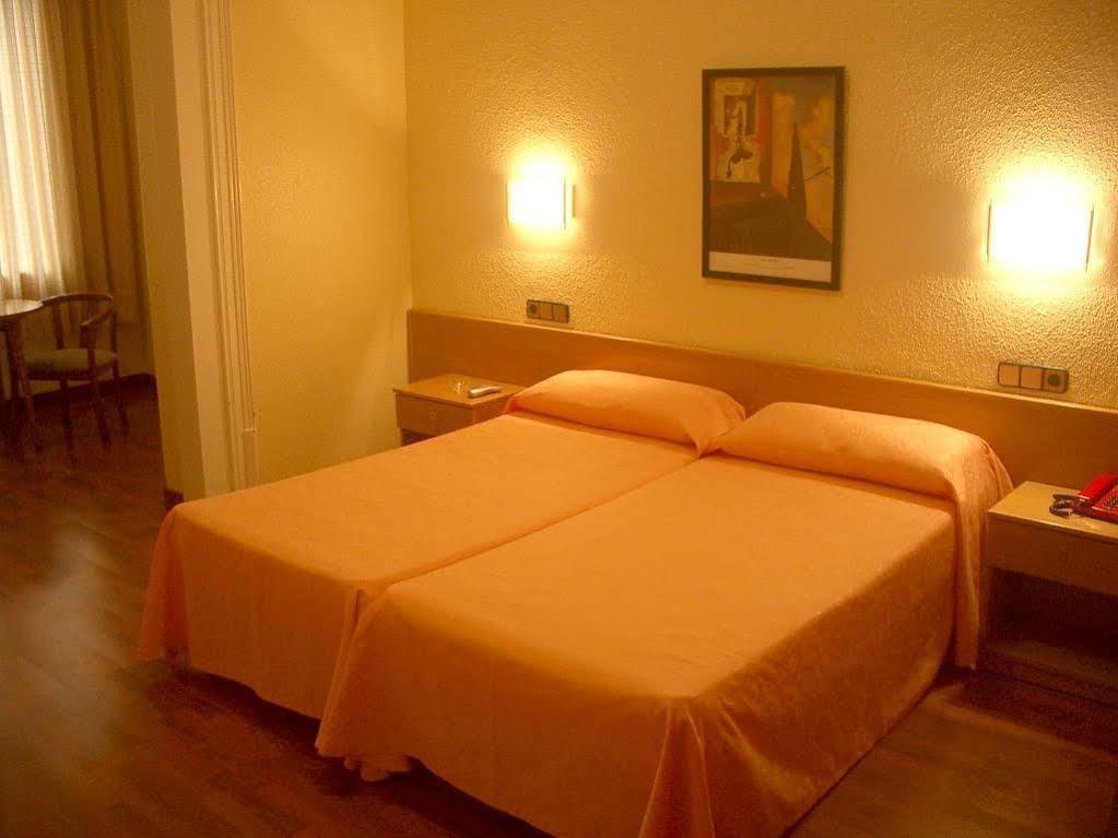 Pelayo Deluxe Apartments Барселона Экстерьер фото
