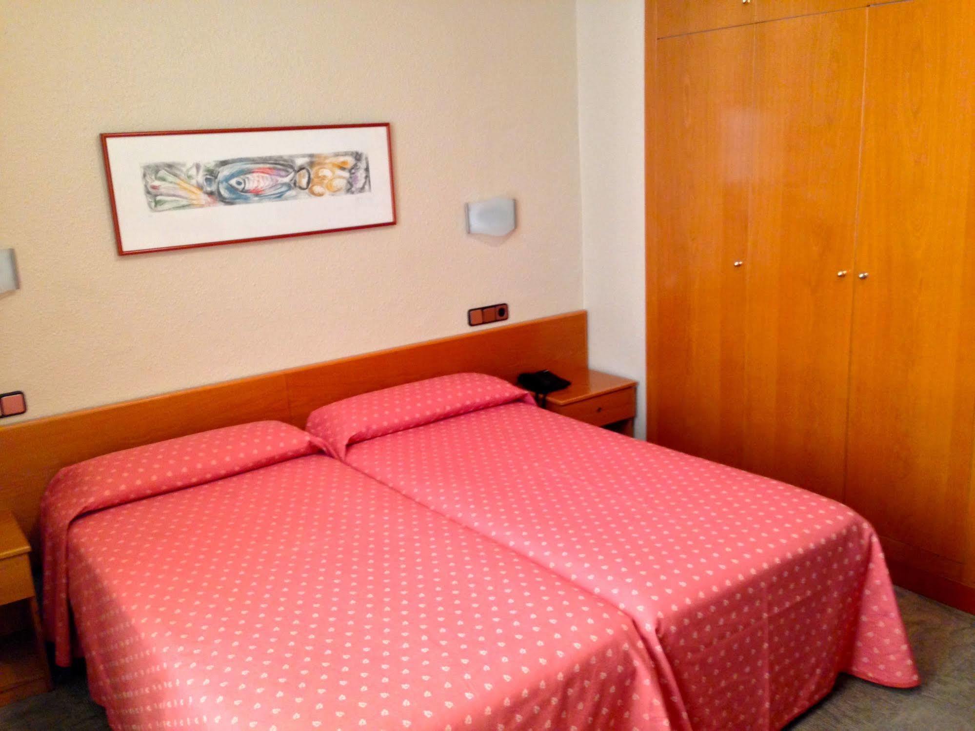 Pelayo Deluxe Apartments Барселона Экстерьер фото